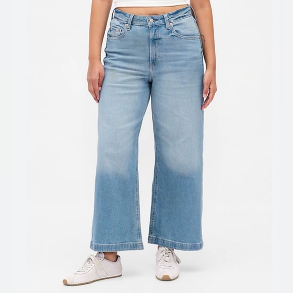 GAP Light Blue High Rise Wide-Leg crop denim Jeans size 2 26 R - Picture 1 of 4